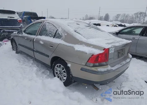 2004 Volvo S60 2.4 from USA, damaged, VIN YV1RS64A742406286